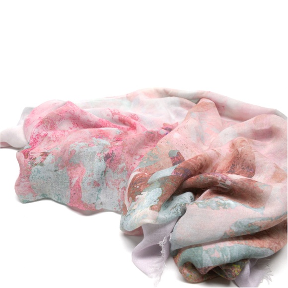 RUDSAK Large Rectangular Fringed Scarf Abstract Floral Motif 102" x 72" - Picture 5 of 9